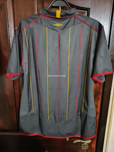 Vintage Galatasaray 2004/05 Dark Grey Third Kit M – Umbro from  at Galatasaray Shop # 