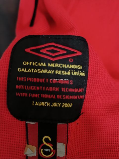 Vintage Galatasaray 2002/03 Red Third Kit M – Umbro from  at Galatasaray Shop # 