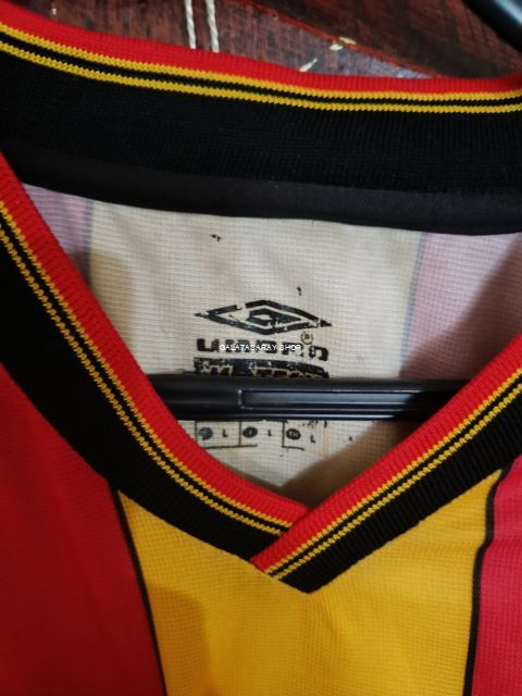 Vintage Galatasaray 2002/03 Home Kit L – Umbro from  at Galatasaray Shop # 