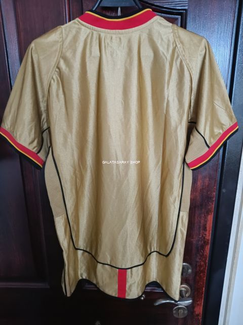 Vintage Galatasaray 2002/03 Gold Third Kit S – Umbro from  at Galatasaray Shop # 